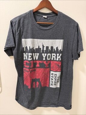 New York City Graphic Short Sleeve Tee - Charcoal with Red & White Print